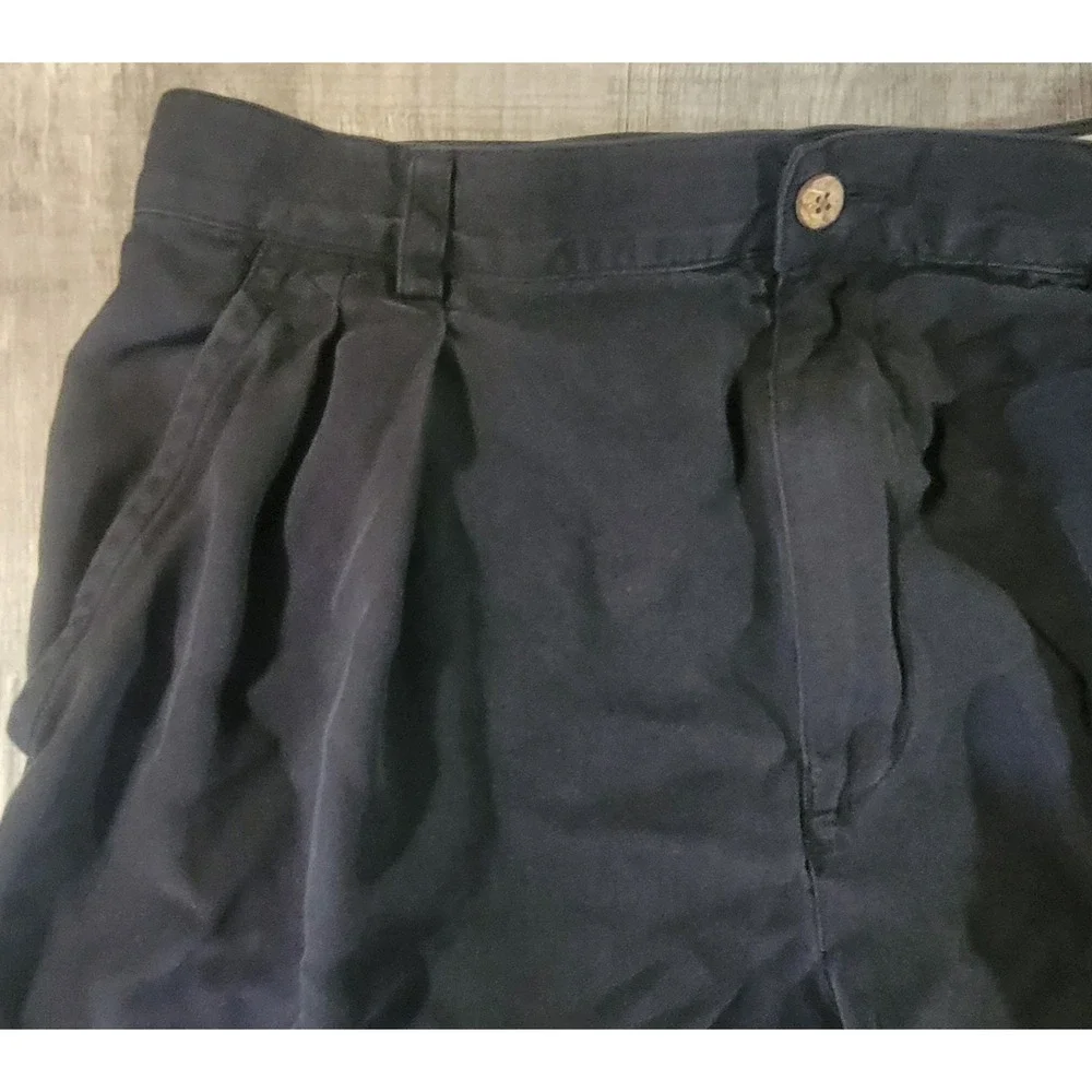 Tommy Bahama‎ Relax Shorts Mens 33 Black Chino 100% Silk Pleated Summer Casual